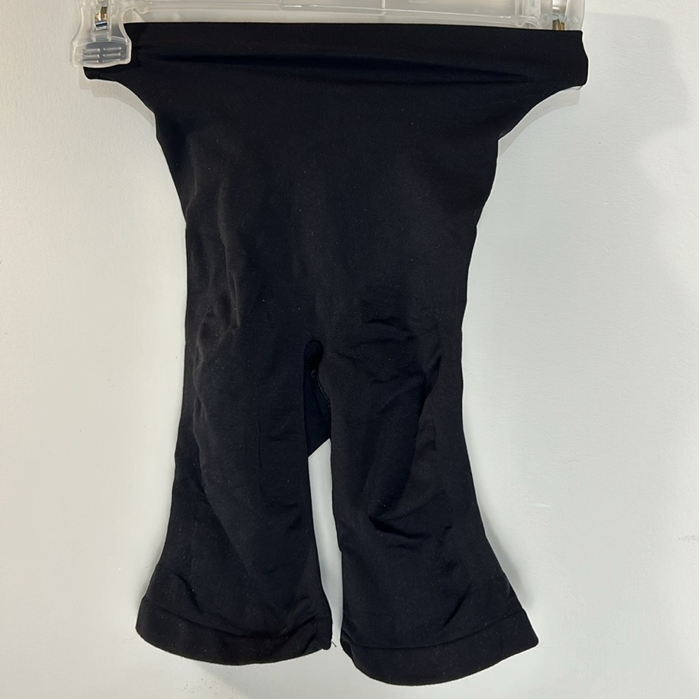 SKIMS Shapewear Mid Thigh Short Seamless Support NWOT Black L-XL